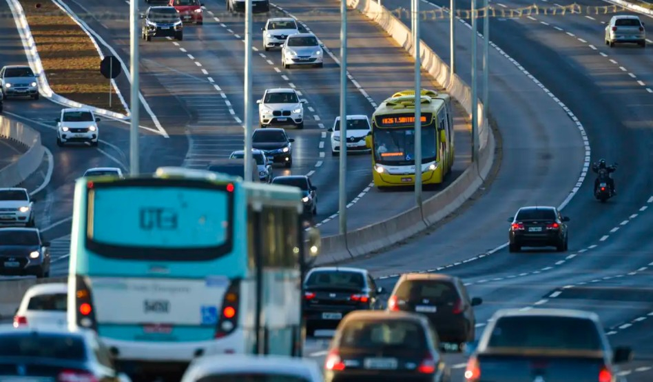Governo federal recebe sugestões para levar internet a rodovias