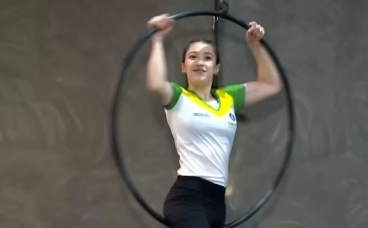 Atleta poços-caldense é bicampeã brasileira de lira acrobática