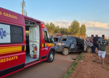 Grave acidente mobiliza Corpo de Bombeiros e deixa homem ferido