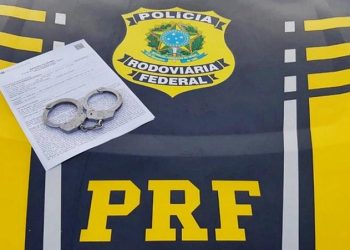 Motorista de ônibus para em posto da PRF para pedir informação e é preso após ter identidade descoberta