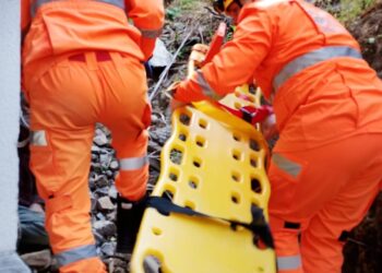 Homem fica ferido após cair de barranco em Poços de Caldas