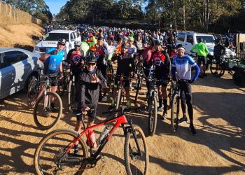 Mais de mil ciclistas participam do 9º Passeio Ciclístico entre Poços e Santa Rita
