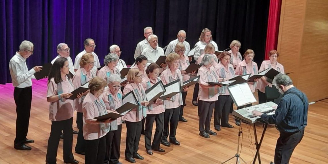 XVIII Encontro de Corais 60+ reúne grupos de várias cidades em Poços de Caldas
