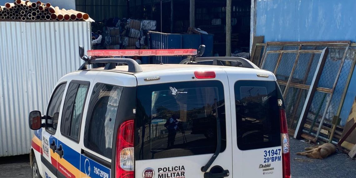 Operação apreende 1,5 tonelada de fios furtados e lacra estabelecimentos em Poços