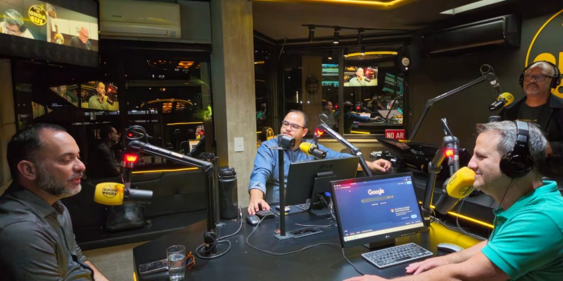 Entrevista com secretário aborda modernização e gestão na educação de Poços