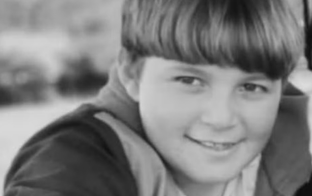 Criança que morreu após cair em silo de café enquanto brincava com o irmão é sepultada no Sul de Minas