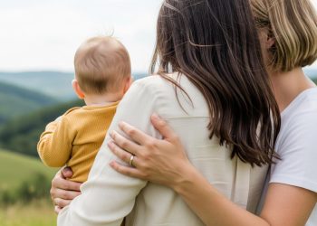Justiça determina que criança do Sul de Minas tenha dupla maternidade