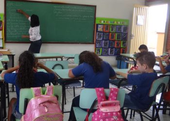 Aulas de quase 20 mil alunos da Rede Municipal de Poços retornam quarta (6)