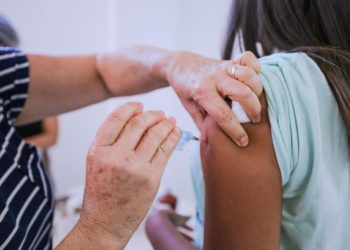 Vacinação contra dengue é ampliada em Poços; confira