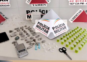 Homem é preso e adolescente apreendido por tráfico de drogas em Andradas