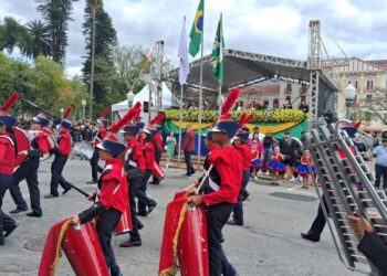Desfile de 7 de Setembro vai reunir 40 agremiações em Poços