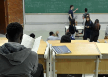 MEC oferta 7,8 mil vagas de pós-graduação gratuita para professores