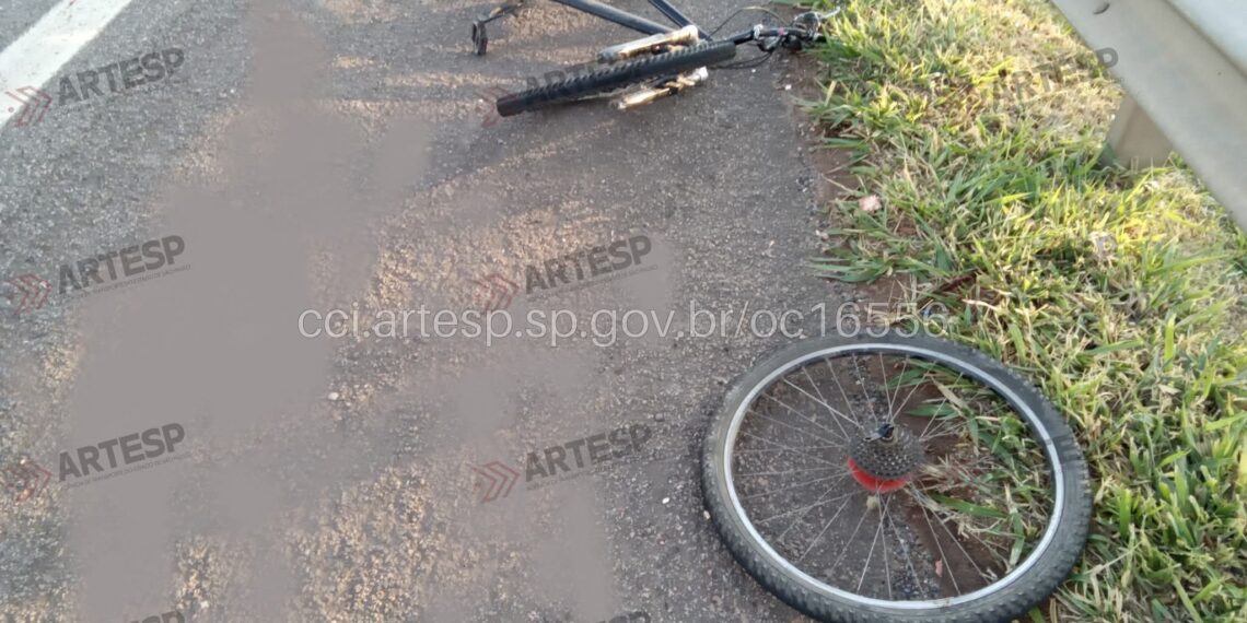 Ciclista morre após ser atropelado na região; motorista fugiu do local