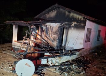 Incêndio destrói duas casas em zona rural de cidade no Sul de Minas