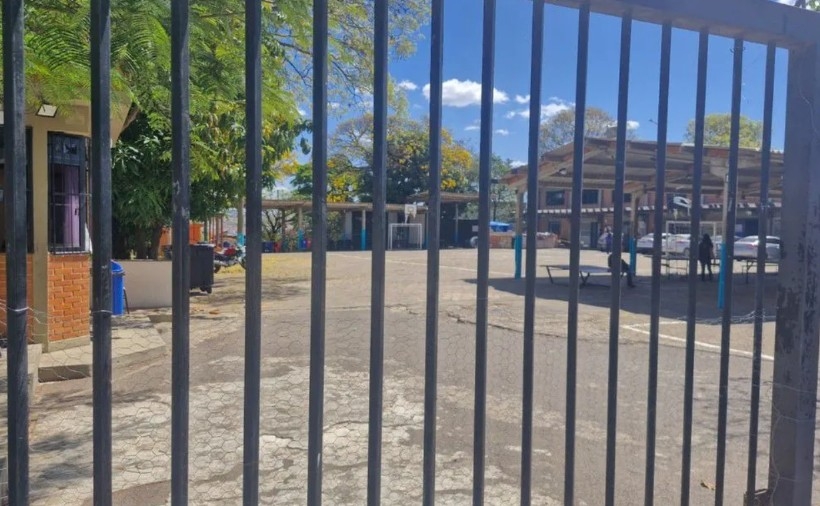 Estudante fica ferido ao tentar sair escondido de escola e muro desabar