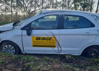 Acidente envolvendo veículo oficial do IBGE deixa mulher gravemente ferida