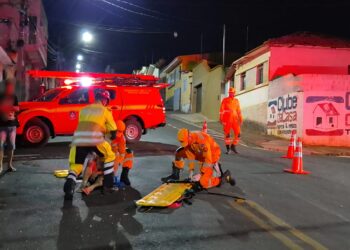 Acidente entre carro e bicicleta na região deixa ciclista ferido