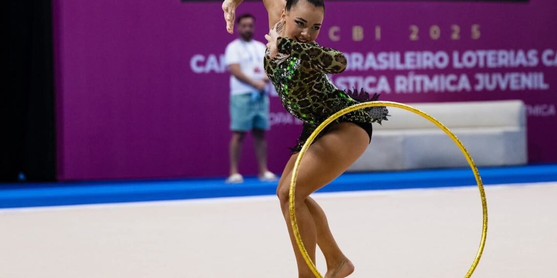 Ginasta de Poços conquista título nacional e se destaca entre as melhores do Brasil