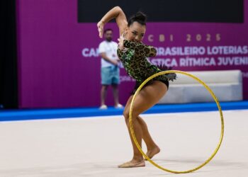 Ginasta de Poços conquista título nacional e se destaca entre as melhores do Brasil