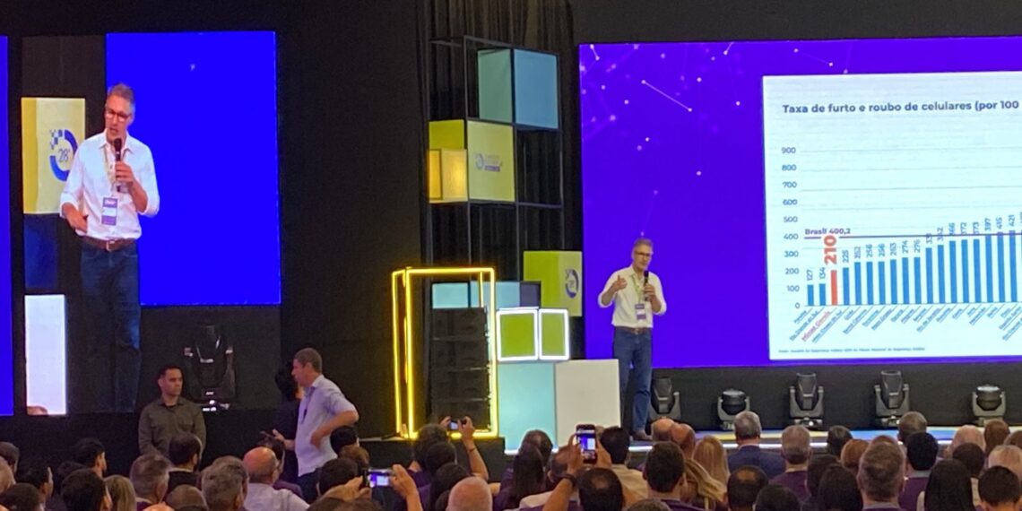 Zema participa da 28ª Convenção Estadual Varejo 360º em Poços de Caldas