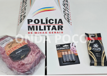 Mulher é presa por furto de picanha, preservativos e pilhas em supermercado de Poços de Caldas