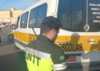 Demutran inicia fiscalização de vans escolares em Poços de Caldas