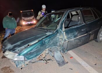 Acidente deixa uma pessoa ferida em Poços de Caldas; um condutor fugiu do local