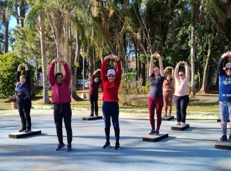Parque Municipal de Poços oferece aulas gratuitas de ginástica, dança e alongamento