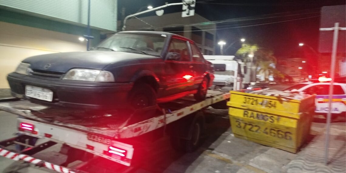 PM realiza operação de trânsito e apreende veículos em Poços de Caldas