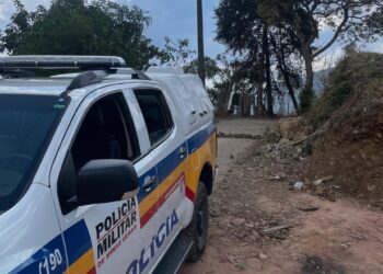 “Barricadas” do tráfico no Santa Rita: nova operação da PM apreende drogas e adolescente em Poços