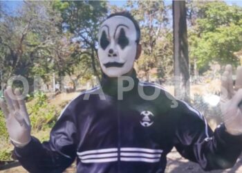 Homem com máscara assusta população e é abordado pela PM em Poços de Caldas