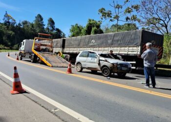 Homem fica ferido em capotamento entre Poços de Caldas e Águas da Prata-SP