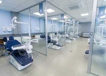 Clínica de Odontologia da PUC Minas oferece atendimentos gratuitos à população de Poços e região