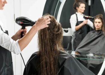 De salões de beleza a entregas: serviços são a porta de entrada para o empreendedorismo no Brasil, aponta Sebrae