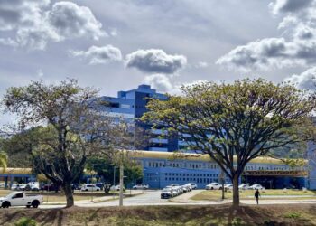 Novas nomeações de servidores habilitados no concurso reforçam efetivo em mais 10 cargos da Prefeitura de Poços