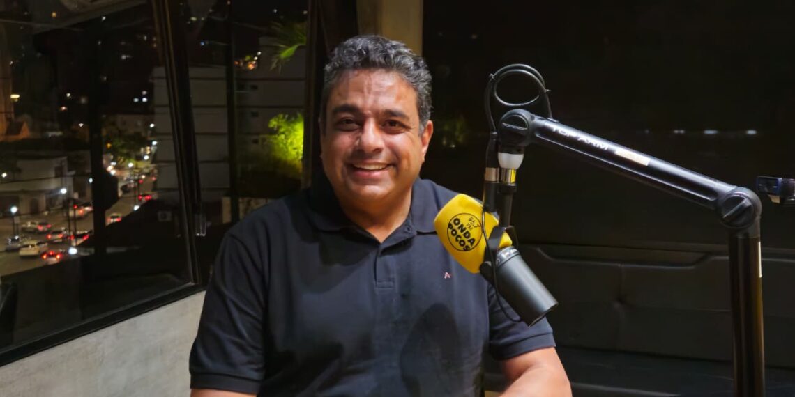 Prefeito participou do Poços em Foco para falar os motivos que o levaram a mudar de partido