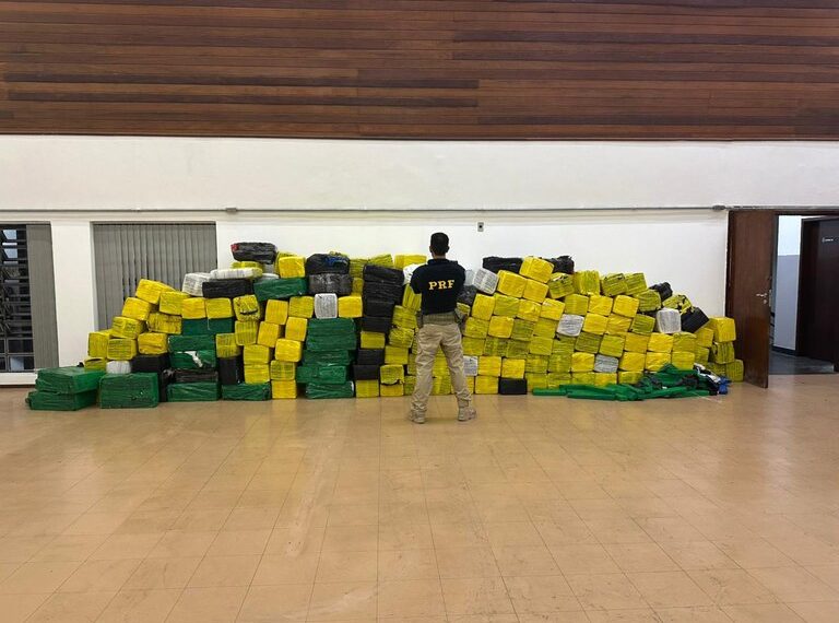 PRF apreende mais de 5 toneladas de Maconha em rodovia no Sul de Minas