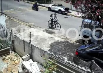VÍDEO: ciclistas ficam feridos em acidentes distintos no mesmo local em Poços