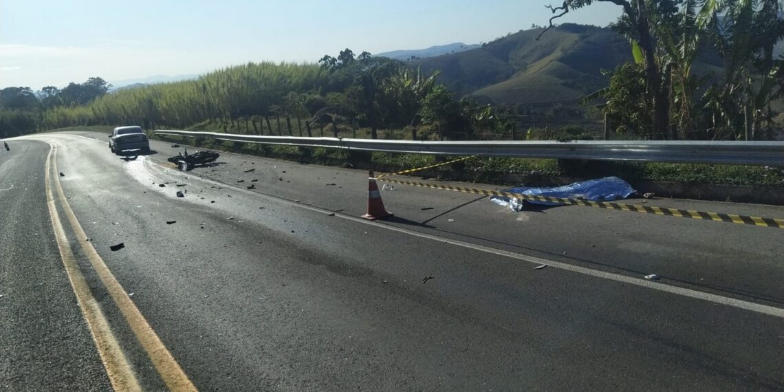 Duas pessoas morrem em colisão frontal na BR-459