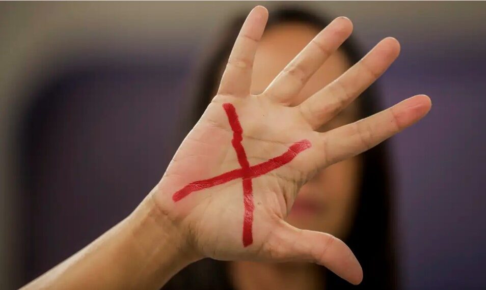 Governo define regras para pensão a filhos de vítimas de feminicídio