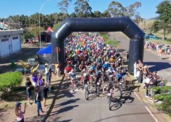 Maratona Rota do Vulcão reúne mais de 300 atletas ciclistas em Poços