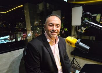 Transporte, choque de gestão e saúde: Poços em Foco recebe vice-prefeito Dr. Eduardo Januzzi