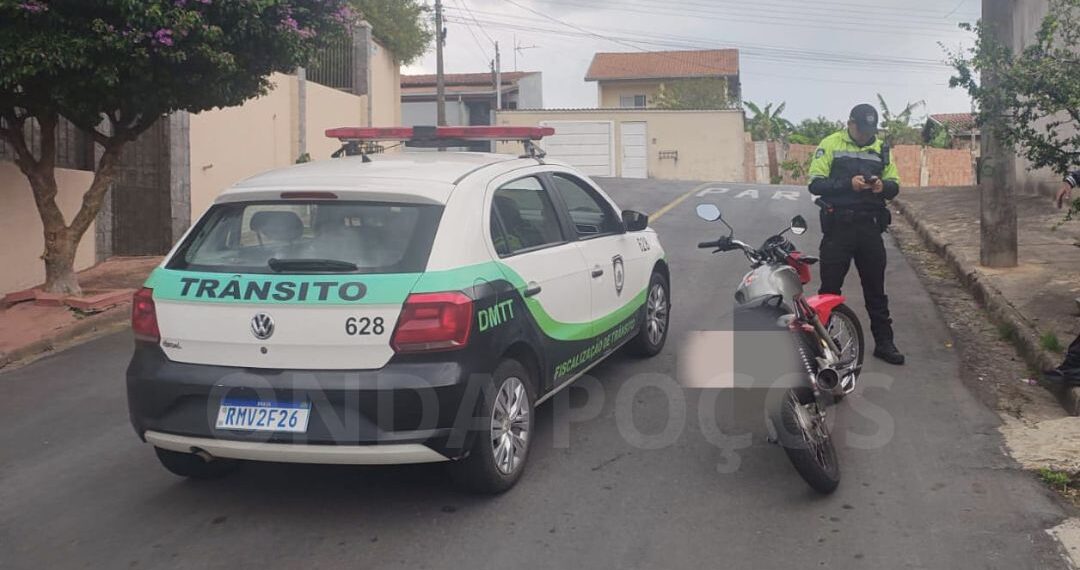 Moto de grau é apreendida durante operação do Demutran em Poços de Caldas