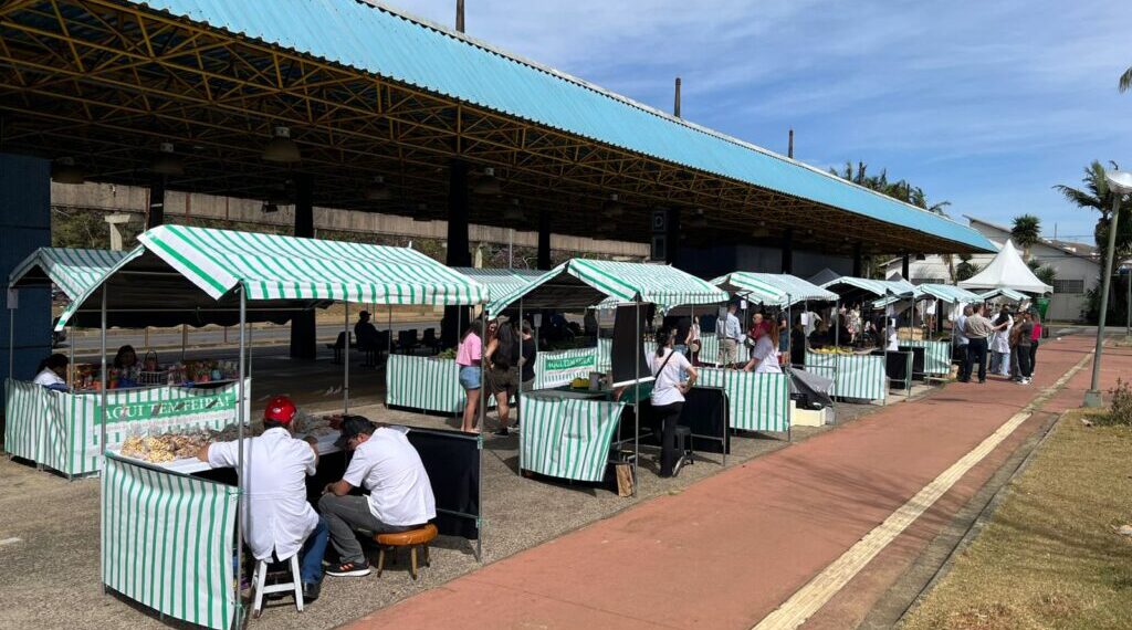 Feira Livre de Produtos Orgânicos acontece todo sábado em Poços de Caldas