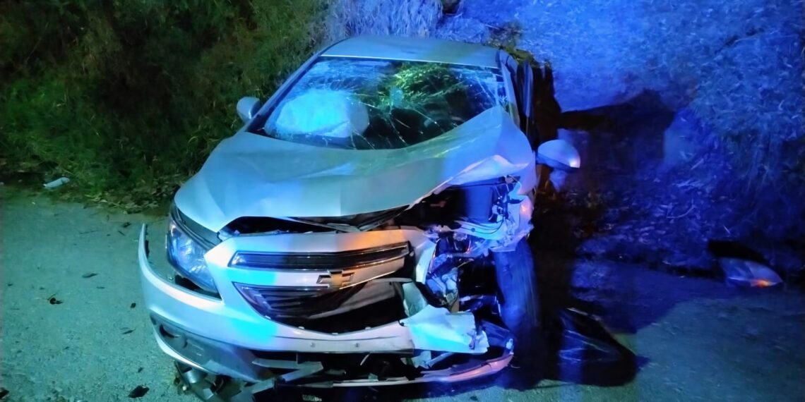 Idosa morre em grave acidente envolvendo três veículos na MG-179