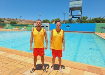 Piscinas municipais reabrem em Poços com aulas gratuitas de natação e hidroginástica