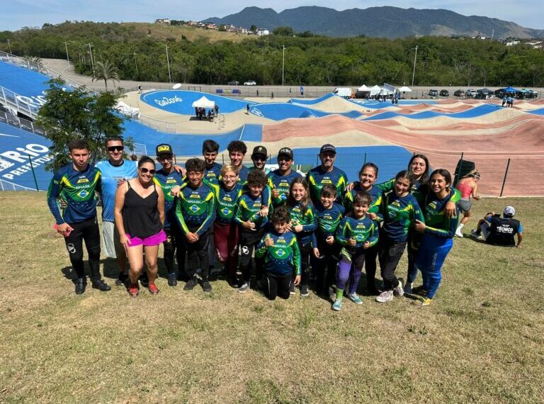 Atletas do BMX Poços Clube se destacam em competições nacionais e internacionais em outubro