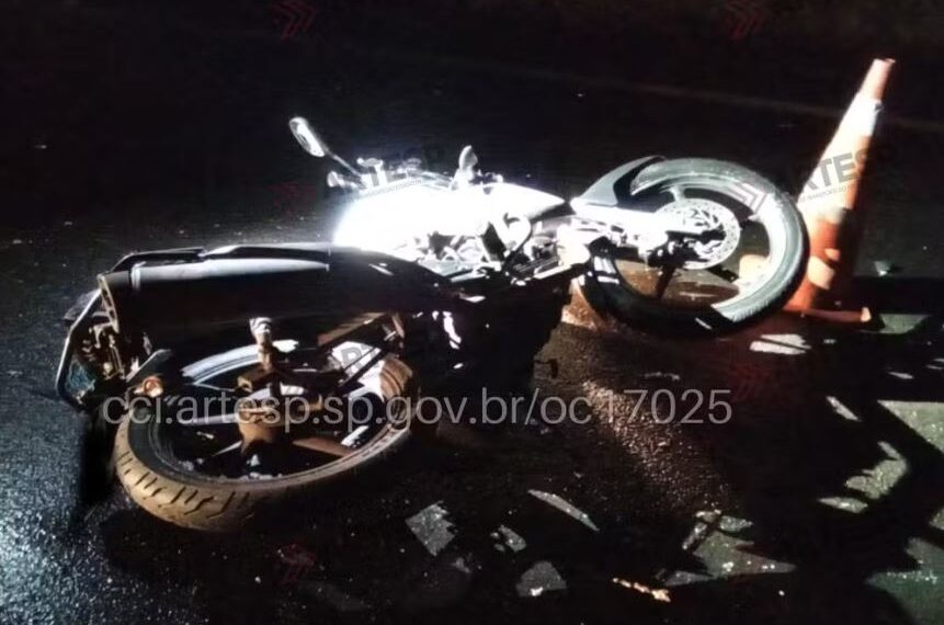 Motociclista na contramão morre após cair e ser atropelado por carro na região