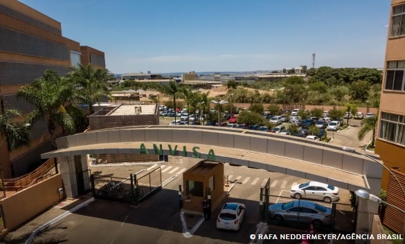 Anvisa proíbe venda de produtos de cannabis e cogumelos