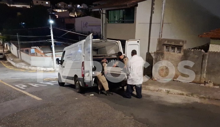 Homem morre durante relação sexual em casa abandonada na zona leste de Poços